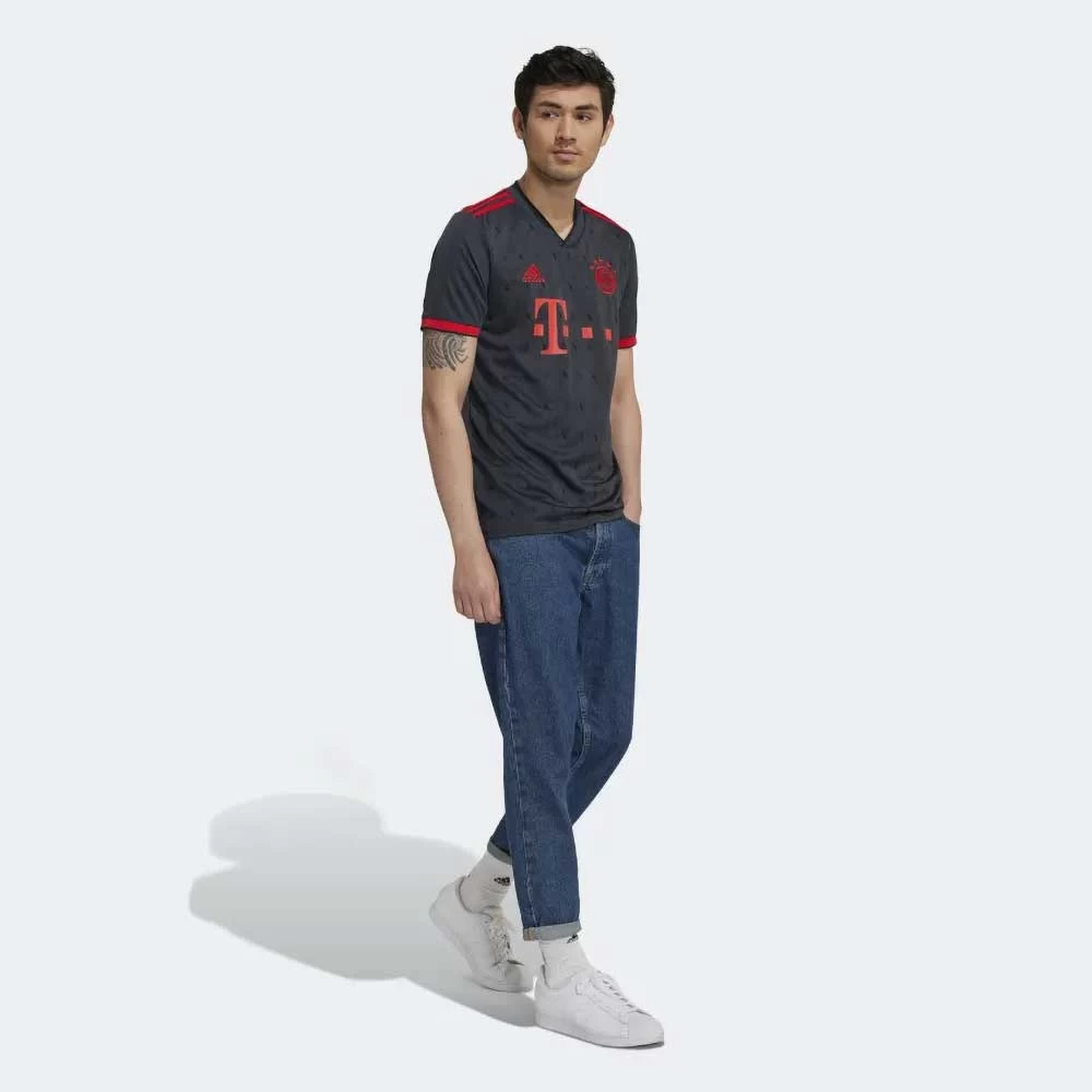ADIDAS Men's FC Bayern 2022/2023 3rd Jersey - Night Grey 2 ADIDAS Men's FC Bayern 2022/2023 3rd Jersey - Night Grey - Image 2