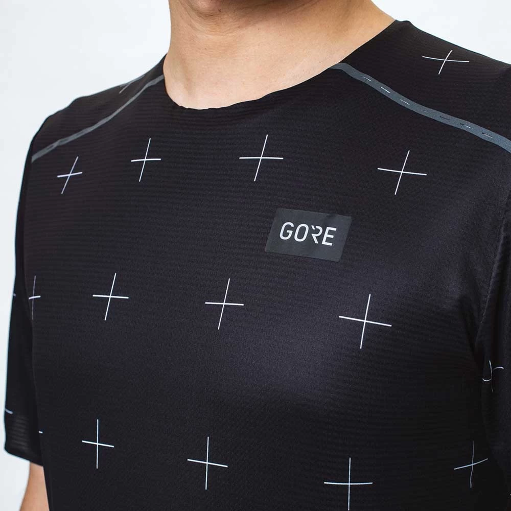 Gore Wear Men's Contest Daily Tee - Black 6 Gore Wear Men's Contest Daily Tee - Black - Image 6