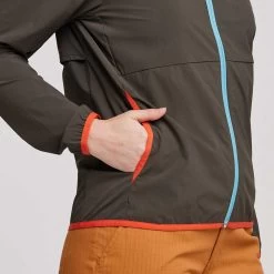 Cotopaxi Women's Vuelta Performance Windbreaker Jacket - Iron 14 Cotopaxi Women's Vuelta Performance Windbreaker Jacket - Iron -Sportswear Sales Store 1200x1200 png S23 W Vuelta Performance Windbreaker Iron 7