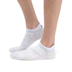 On Running Men's Performance Low Sock - White/Ivory -Sportswear Sales Store 344.00817 low sock fw22 white ivory m 1
