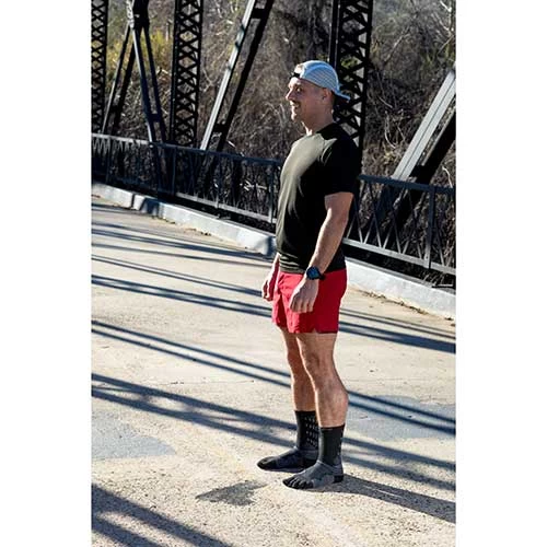 Injinji Men's Ultra Run Crew Sock - Obsidian 8 Injinji Men's Ultra Run Crew Sock - Obsidian - Image 8