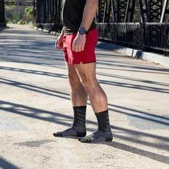 Injinji Men's Ultra Run Crew Sock - Obsidian 12 Injinji Men's Ultra Run Crew Sock - Obsidian -Sportswear Sales Store 401170 OBS 02 large