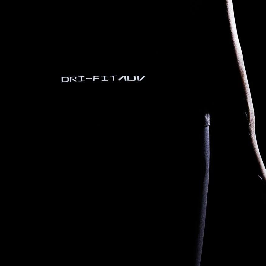 Women's Nike Dri-FIT ADV Seamless Short Sleeve Top - Black/Reflective Silver 5 Women's Nike Dri-FIT ADV Seamless Short Sleeve Top - Black/Reflective Silver - Image 5