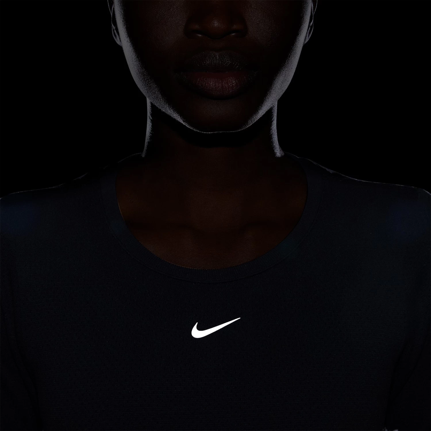 Women's Nike Dri-FIT ADV Seamless Long Sleeve Top - Black/Reflective Silver 5 Women's Nike Dri-FIT ADV Seamless Long Sleeve Top - Black/Reflective Silver - Image 5