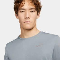 Men's Nike Dri-FIT Miler Long Sleeve Running Top - Smoke Grey/Reflective Silver -Sportswear Sales Store DD4576 084 PHSYM001 2000