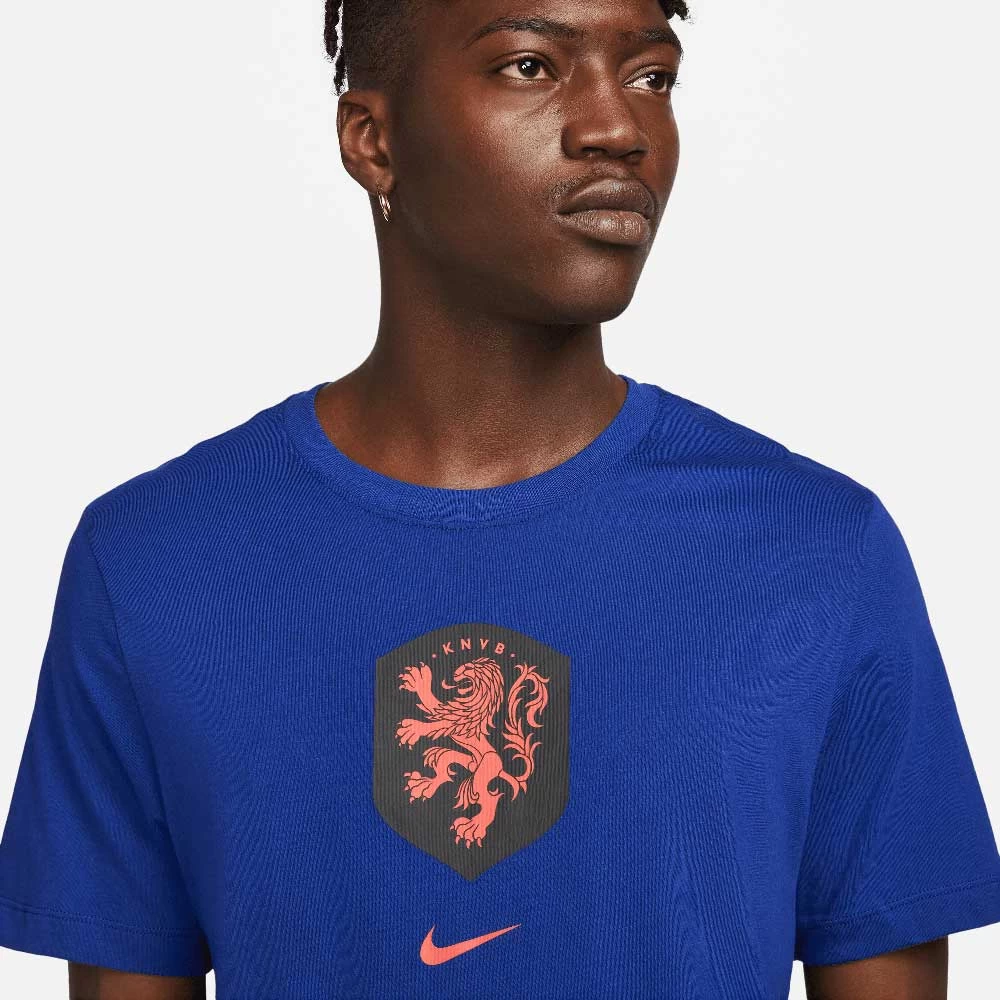 Nike Netherlands KNVB Crest WC22 Tee - Deep Royal Blue 2 Nike Netherlands KNVB Crest WC22 Tee - Deep Royal Blue - Image 2