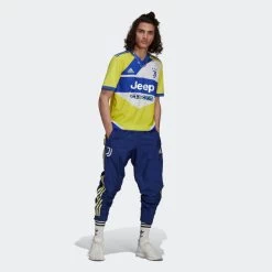 ADIDAS Juventes 21/22 3rd Jersey - Shock Yellow/Hi Res Blue -Sportswear Sales Store Juventus 21 22 Third Jersey Yellow GS1439 25 model