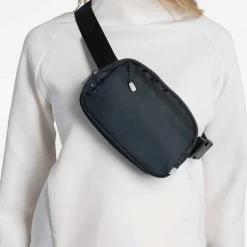 LOLE Jamie Bag - Olive -Sportswear Sales Store LAW0889 BB03 3 1900x c164a390 c031 4532 93a4 a4333c0a0dec