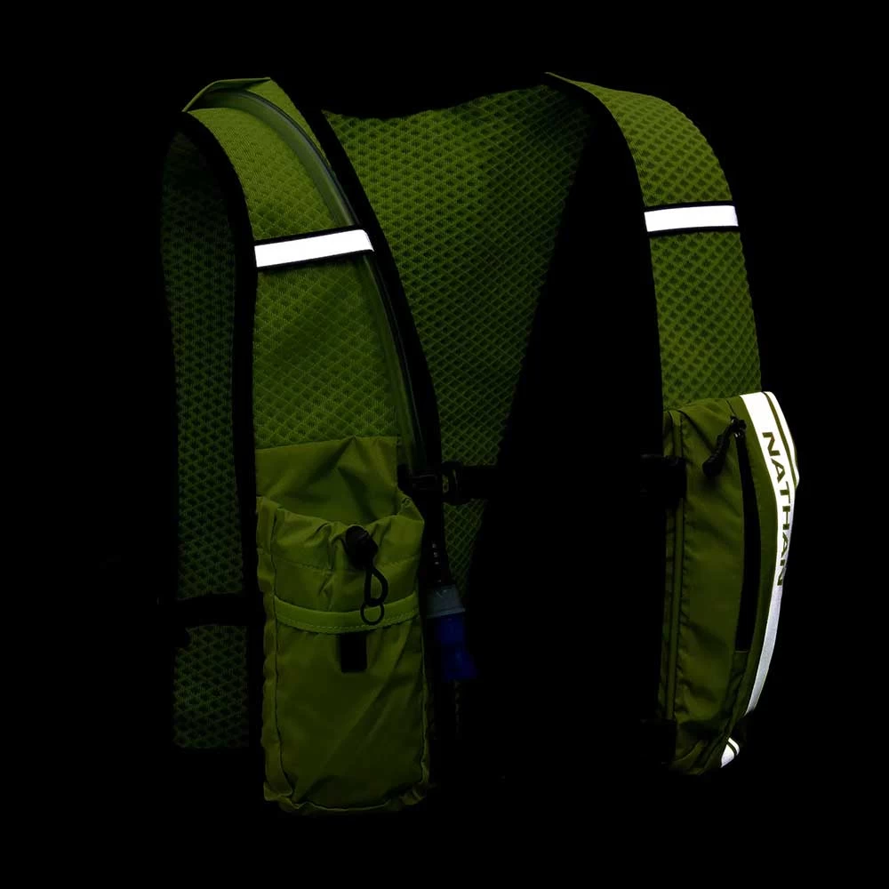 Nathan HyperNight QuickStart 2.0 4L Hydration Pack - Hi Vis Yellow/Geo Print 5 Nathan HyperNight QuickStart 2.0 4L Hydration Pack - Hi Vis Yellow/Geo Print - Image 5