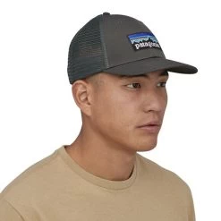 Patagonia Unisex P6 Logo LoPro Trucker Hat - Forge Grey -Sportswear Sales Store POS WBS20 38283 FGE EK3