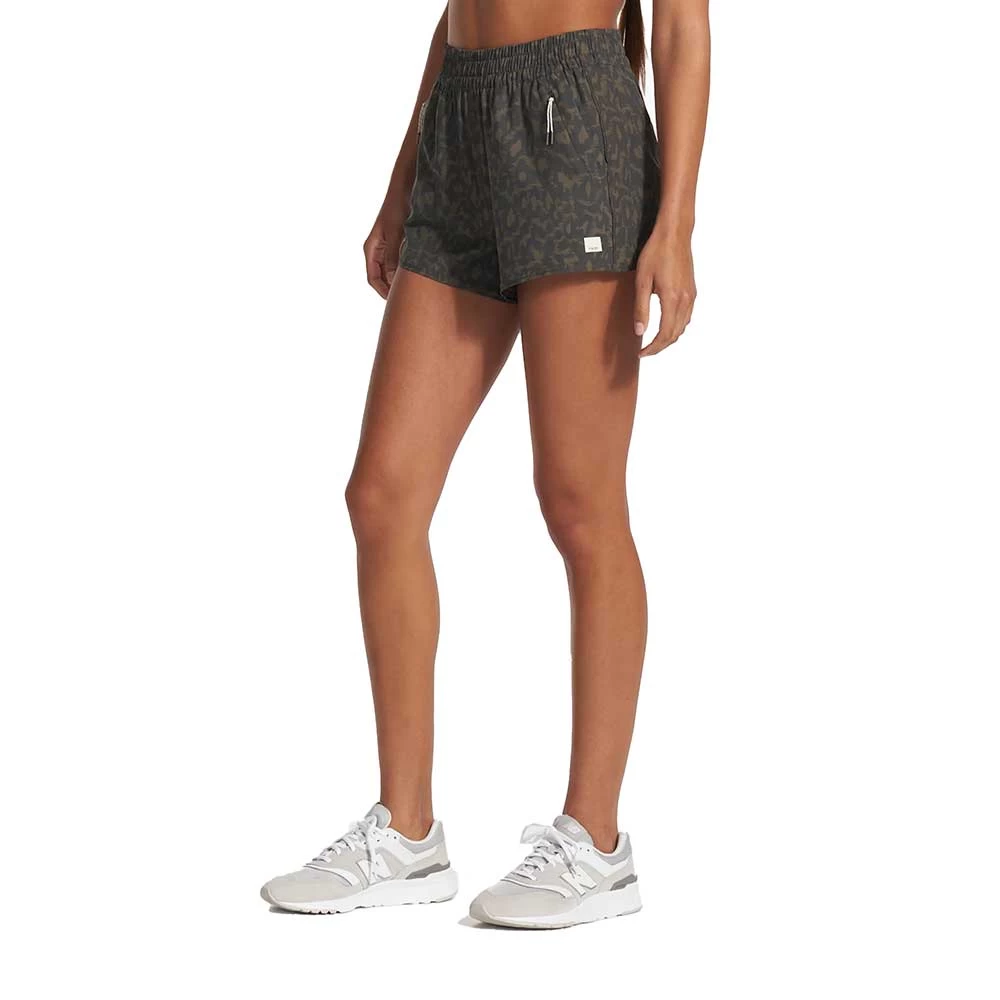 Vuori Women's Dash Short - Cocoa Spots 5 Vuori Women's Dash Short - Cocoa Spots - Image 5