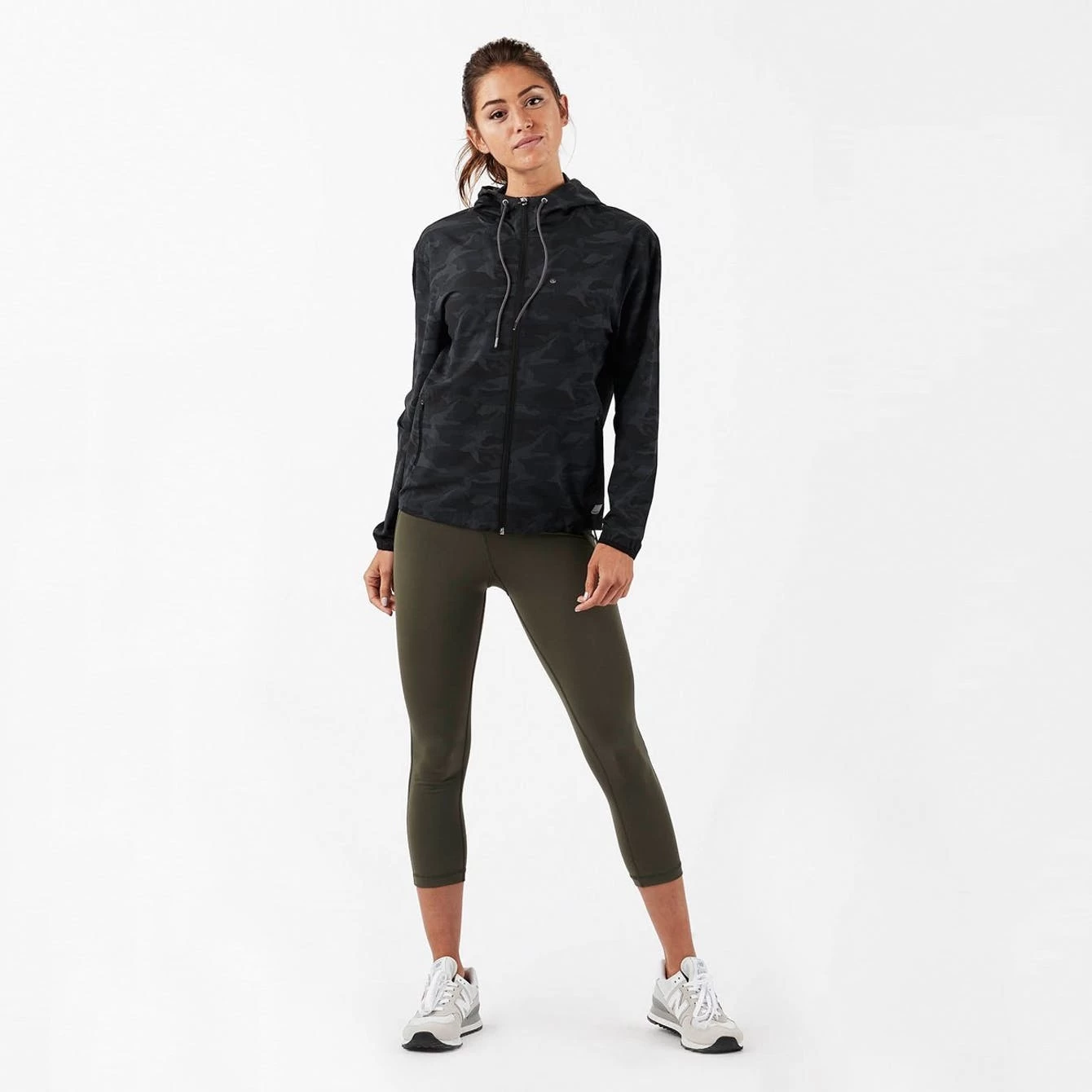 Vuori Women's Outdoor Trainer Shell Jacket - Black Camo 2 Vuori Women's Outdoor Trainer Shell Jacket - Black Camo - Image 2