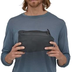 Patagonia Men's Down Sweater Vest 2022 - Black -Sportswear Sales Store webimage 7DE57F5C 95D9 44D5 BBE9C39E5FBD6414