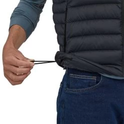 Patagonia Men's Down Sweater Vest 2022 - Black -Sportswear Sales Store webimage 9A5F294E 49D0 41D5 A249263EBE472B86